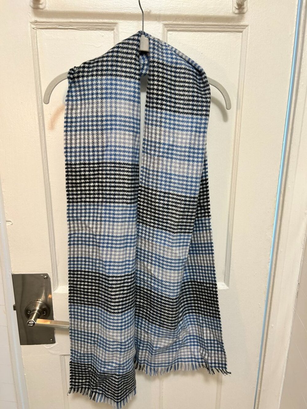 Men's Checkered Scarf - Never worn